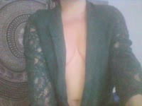 je serai ta maîtresse, ta muse....Fétichiste tu aimeras mes jolis piedsJe peux être aussi Douce et sexy ...J ai une spécialité, je suis relaxogue , tu pourras ainsi te détendre au mieux...Addict au sexe , je te ferai jouir