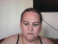 Hi ik ben Sabrina een 40+ rubens type dame. Ik ben gebonden maar wij hebben een open relatie met elkaar wij zijn ruimdenkend. Ik vind het geil om met onbekende hier lekker te kletsen over erotiek.