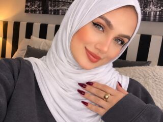 chatrubate cam girl LuciaLyone