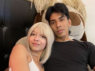 naked cam chatroom KateAndSteve