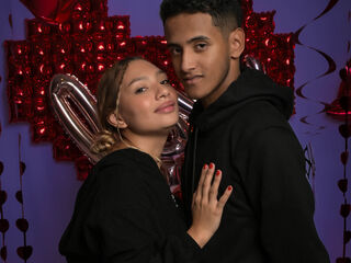 hot web cam couple sex show SaraLuigui