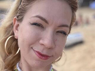 girl slave webcam AlexysLuna