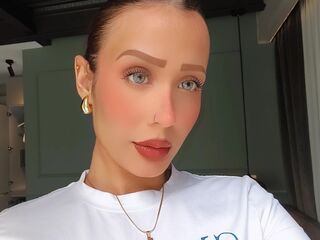 beautiful girl cam AdrianaRossetti