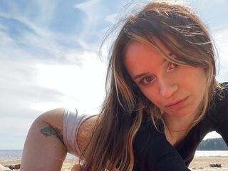 masturbating webcamgirl AgataMilk