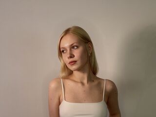 kinky video chat performer AishaNaeher