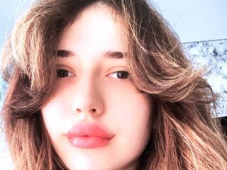 naughty cam girl fingering pussy AliceTrisavya