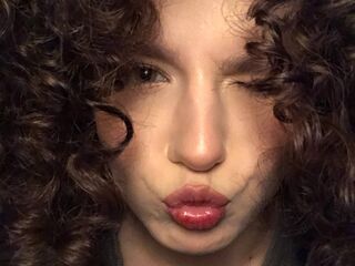 beautiful cam girl AlysaRoacho