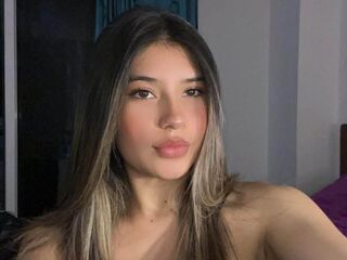 topless cam girl AmberCons