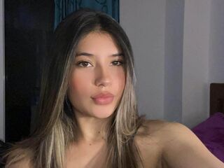 masturbating webcam girl AmberDarnell
