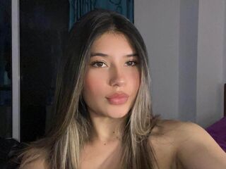camgirl showing tits AmberEli