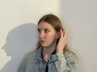 cam slut AmiEllert