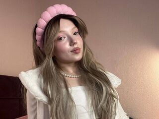 free webcam chatroom AnnikaBloom
