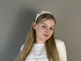 hot girl webcam AntoniaCrumpton
