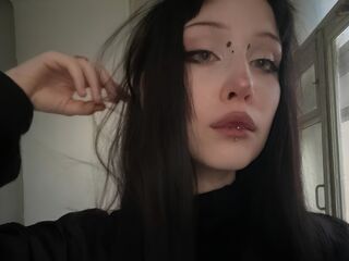 hot cam whore AriAmane