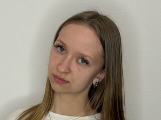 girl nude AundreaMoczo