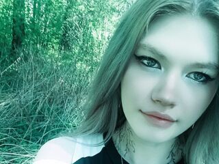 topless cam girl AuroraPulse