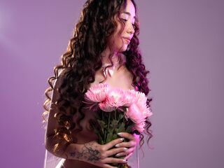 naked girl with webcam fingering BellaClaire