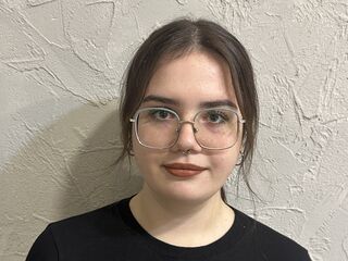 nude gamgirl BettyWatkins