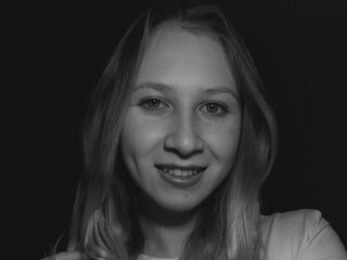 topless girl BlanchTrotz