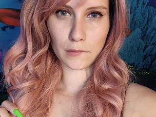 camwhore masturbating with dildo BoudiccaLive