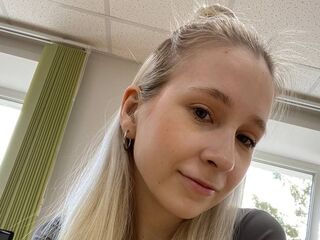 naked webcamgirl photo BrittleDorget
