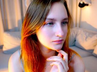 webcam live show CarlynDallman