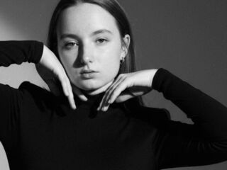 adult web cam chat room CasieVeasman