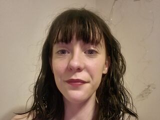 free chatroom CharlotteAnne