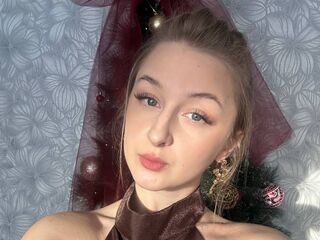 naked cam girl photo CharoletteHeckle