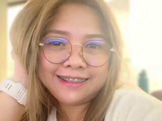 free webcam chatroom ChloeJane