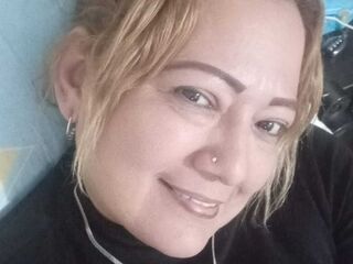 mastubating web cam girl ClauDaniels