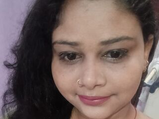 extreme cam picture CurvySoniya