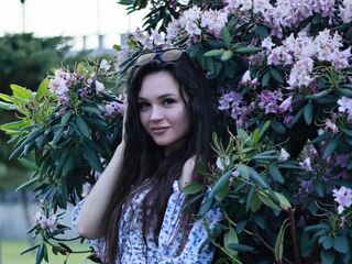 fingering girl chatroom DaisyAngrisano