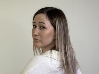 cam girl playing with vibrator DaphneBoyter