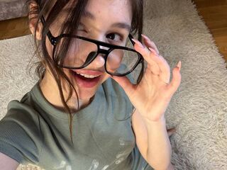 naughty cam girl masturbating with dildo DarelleByron