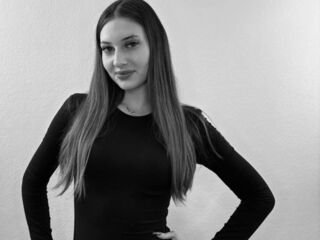 hot chatroom DaynaNicholls