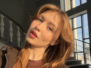 camslut masturbating DenaeMckendrick