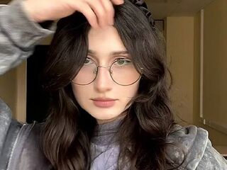 adult webcam DianneBrowie