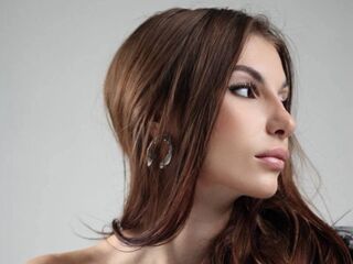 beautiful girl cam DionnaTalone