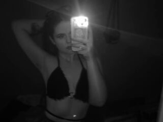 camgirl DoloresHuesing