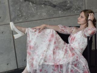 cam slut EarleneConaghan
