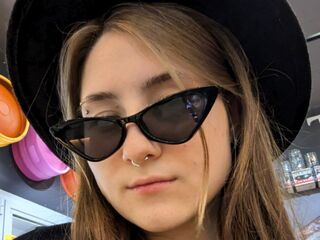girl webcam show EasterCaris