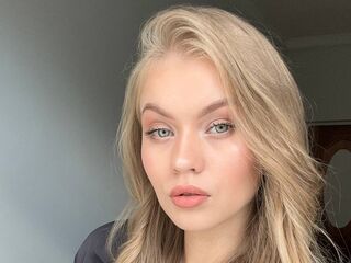 camgirl webcam picture ElaraBrooks