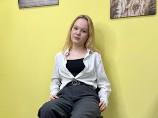 naked girl with live cam masturbating EleneBurchard