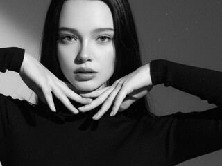 beautiful girl cam EllanCantin
