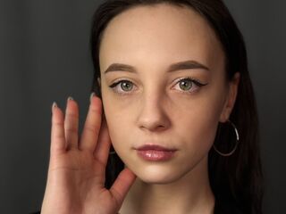 beautiful webcam girl EllynDarvish