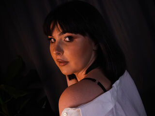 free chat room ElodieTate