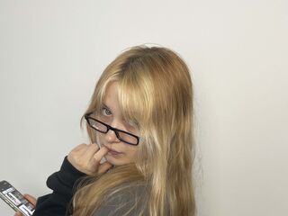 chat room webcam picture EloiseGow