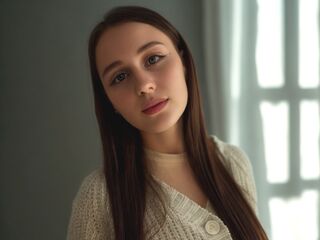 nude webcamgirl picture ElwynaHarn