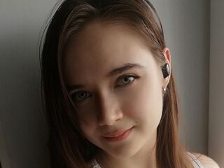 cam girl webcam EmilieMollo